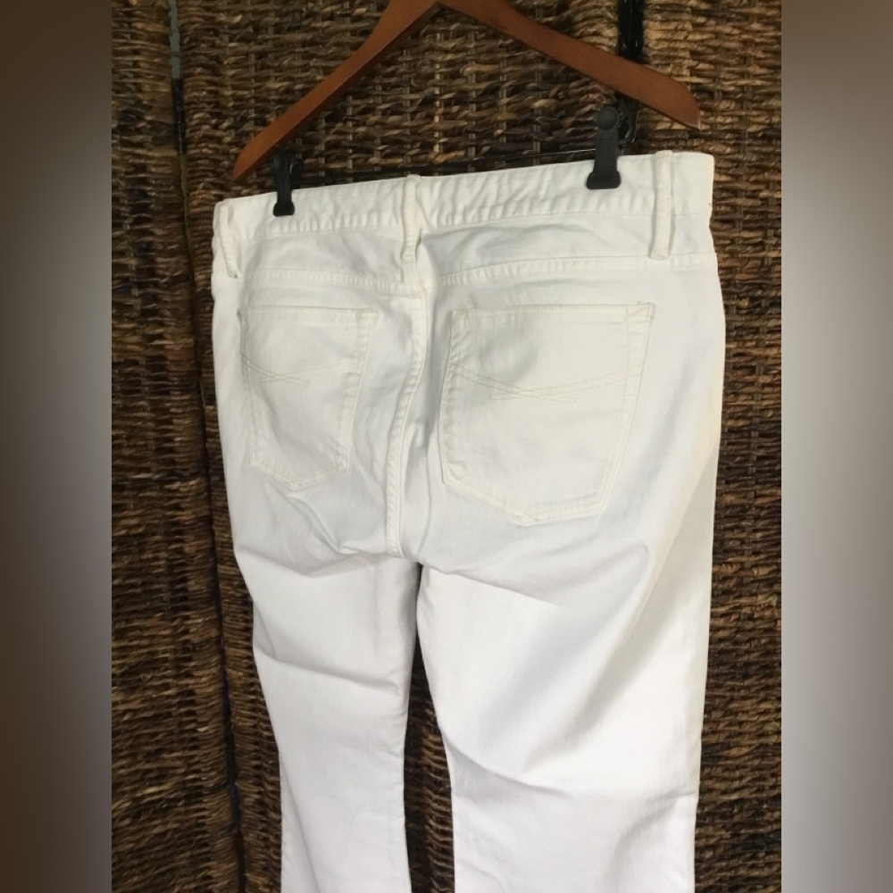 GAP - Picture 4 of 16